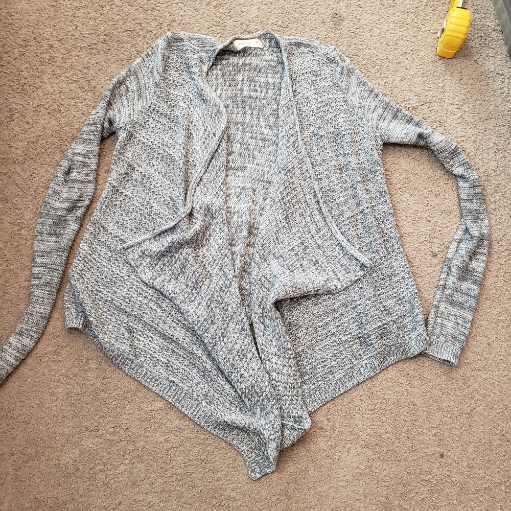 Hollister flowy wooly cardigan